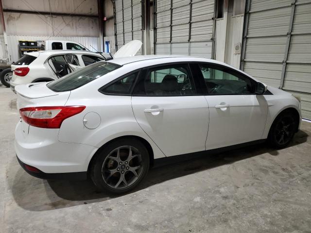 Sedans FORD FOCUS 2014 White