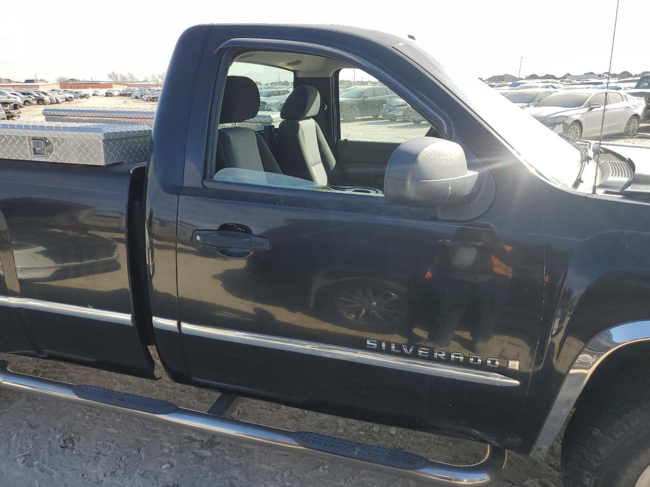 2007 Chevrolet Silverado - Image 10