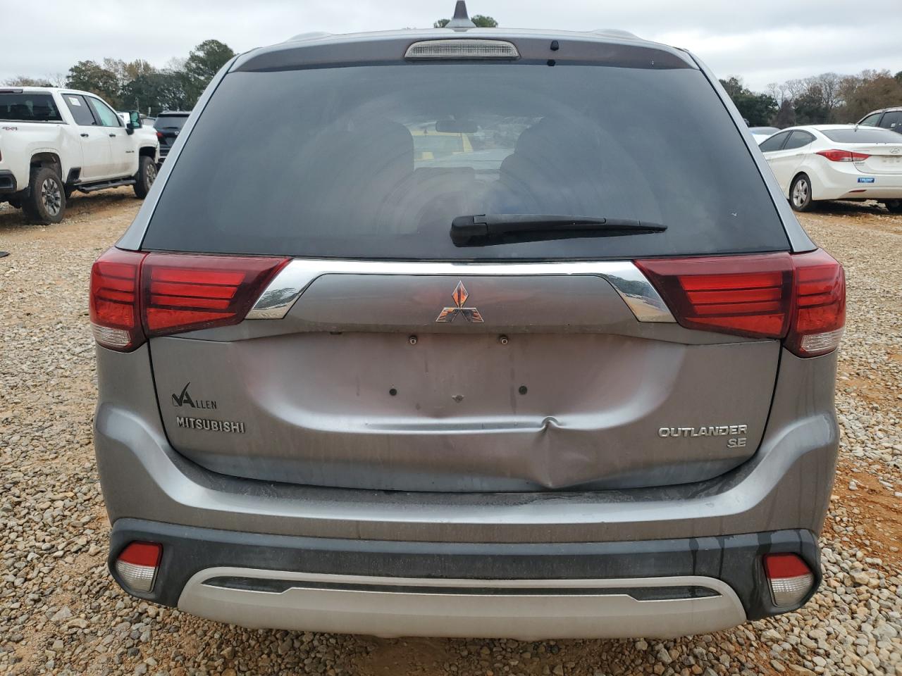 2019 Mitsubishi Outlander - Image 6