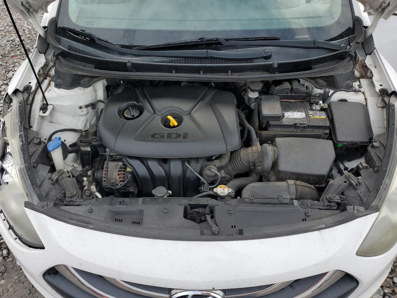 2014 Hyundai Elantra - Image 12