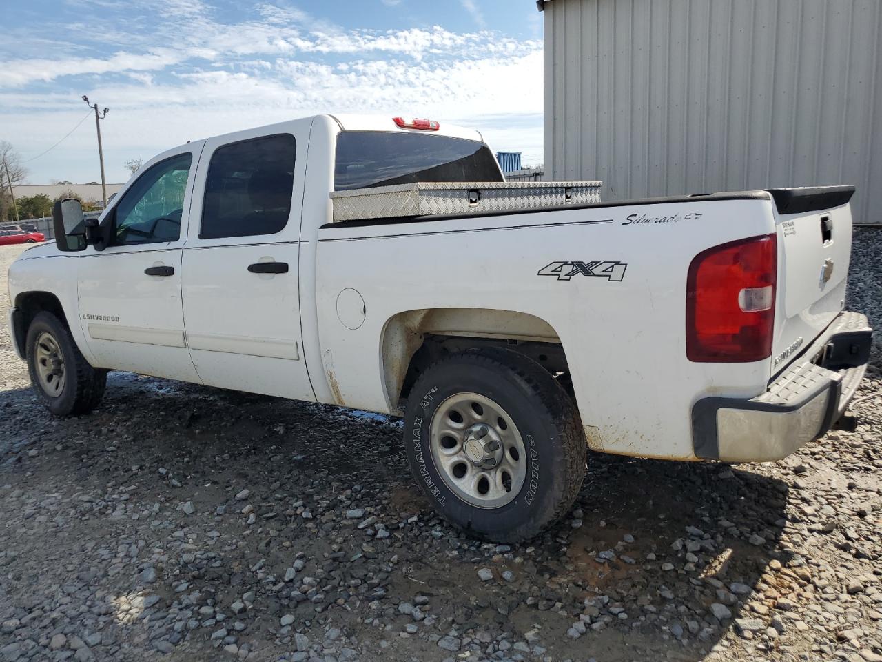 2009 Chevrolet Silverado - Image 2