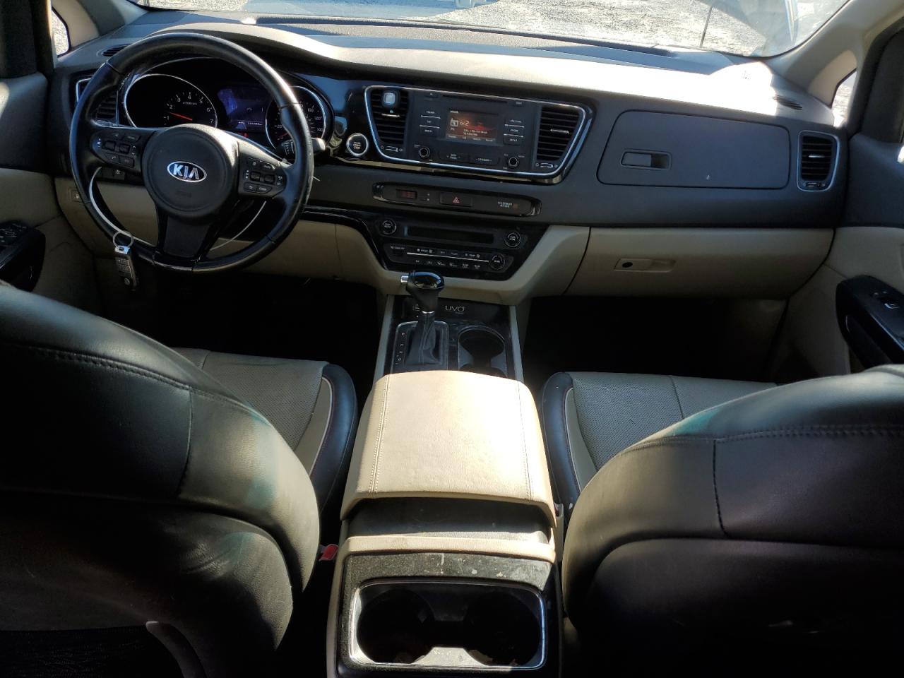 2016 Kia Sedona - Image 8