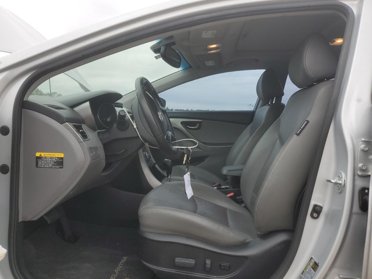 2013 Hyundai Elantra - Image 7