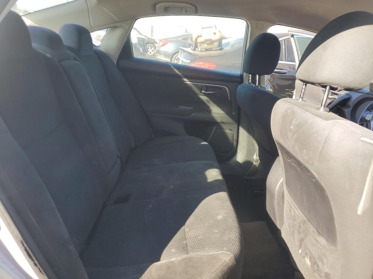 2015 Nissan Altima - Image 10