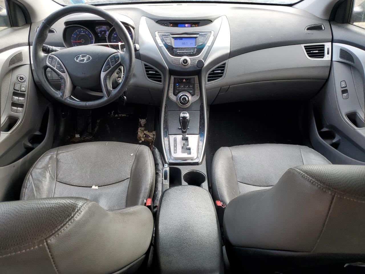 2013 Hyundai Elantra - Image 8