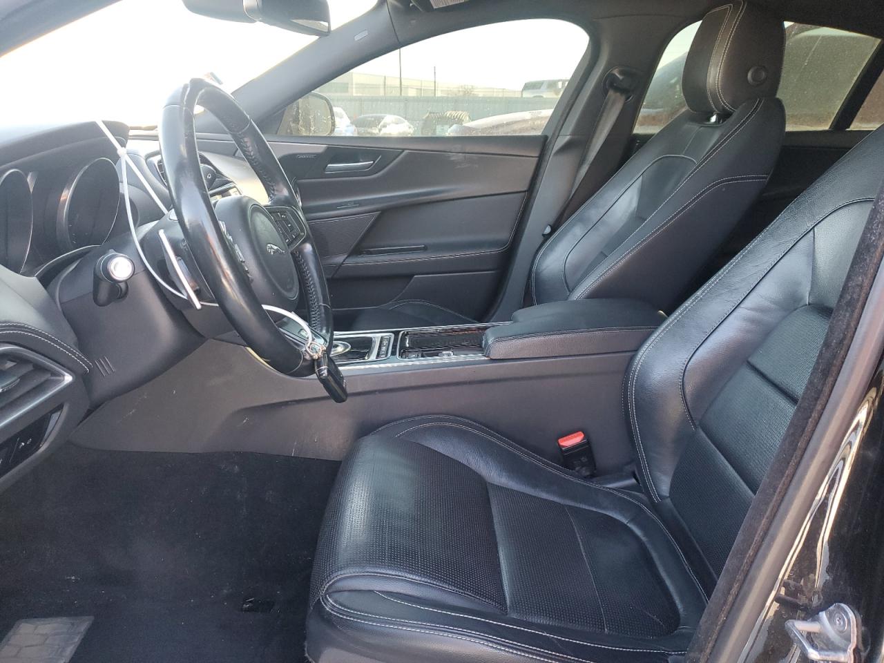 2018 Jaguar XE - Image 7