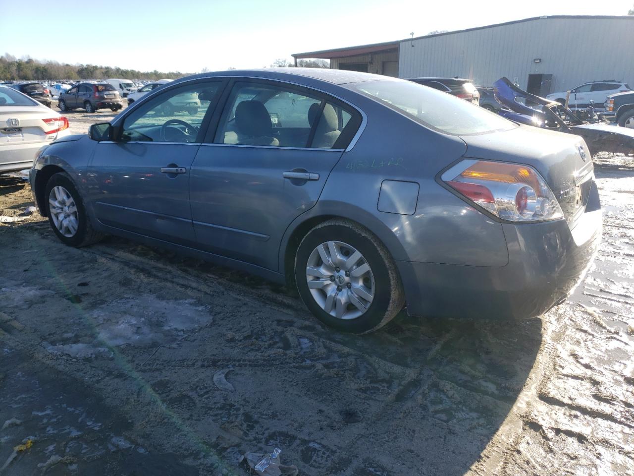 2010 Nissan Altima - Image 2
