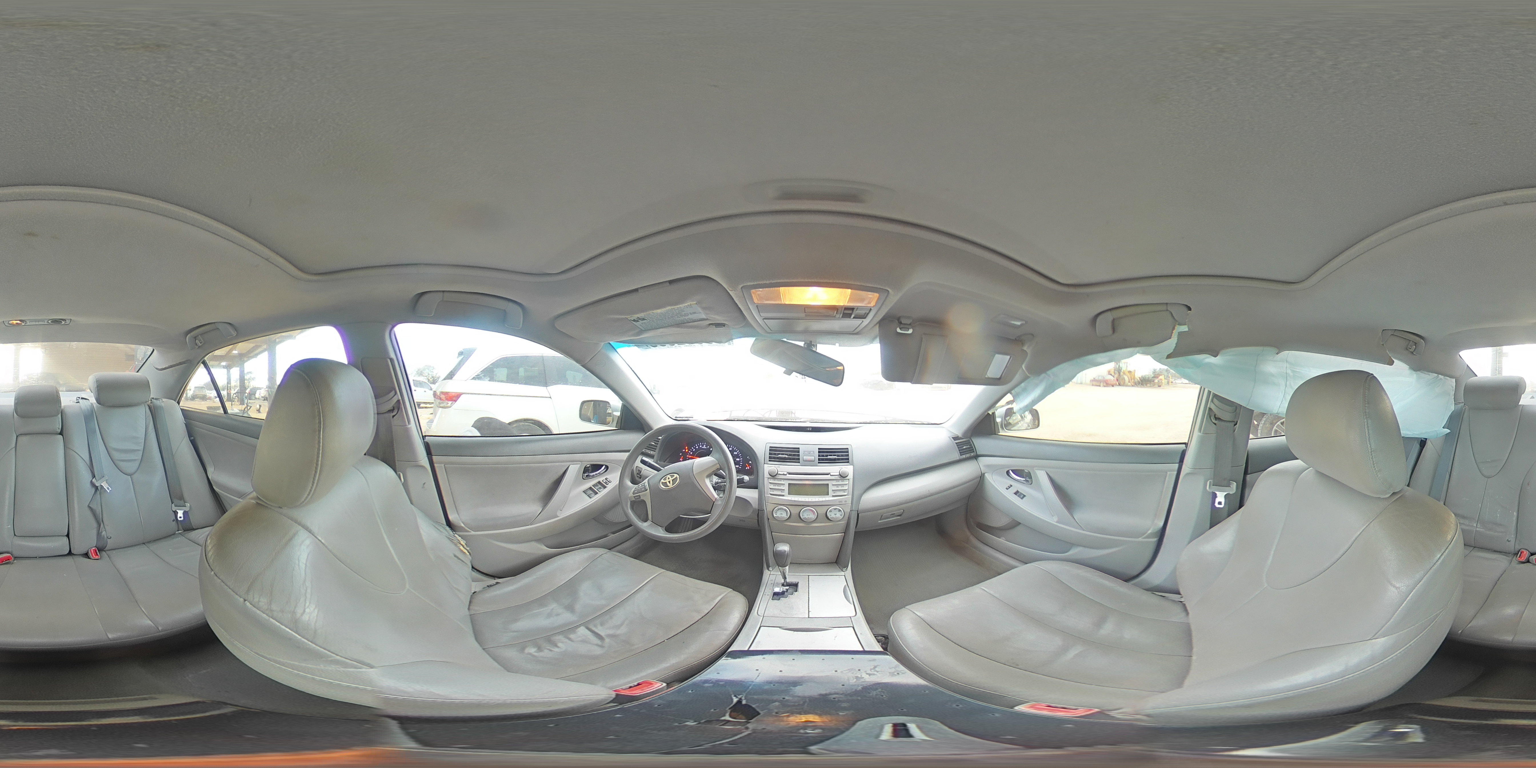 2011 Toyota Camry - Image 12