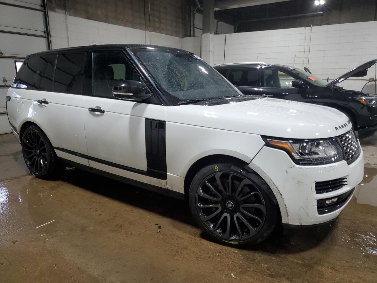 2015 Land Rover Range Rover - Image 4