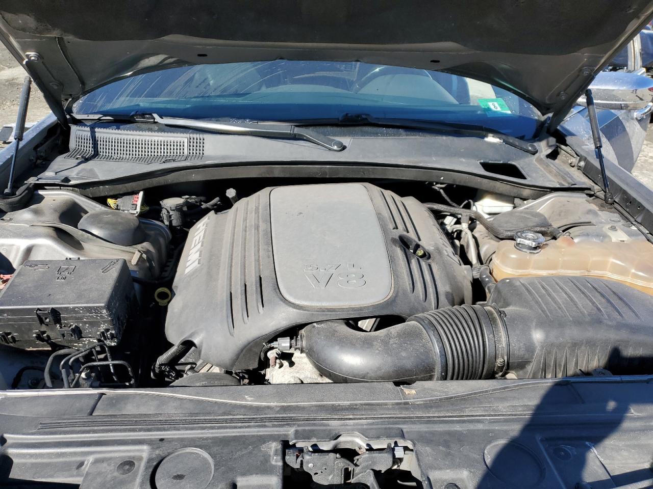 2011 Chrysler 300 - Image 11