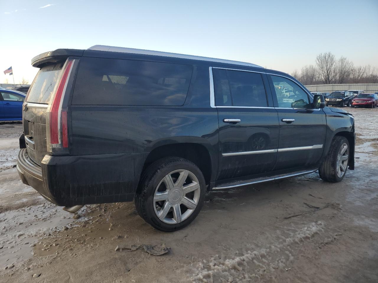 2017 Cadillac Escalade - Image 3