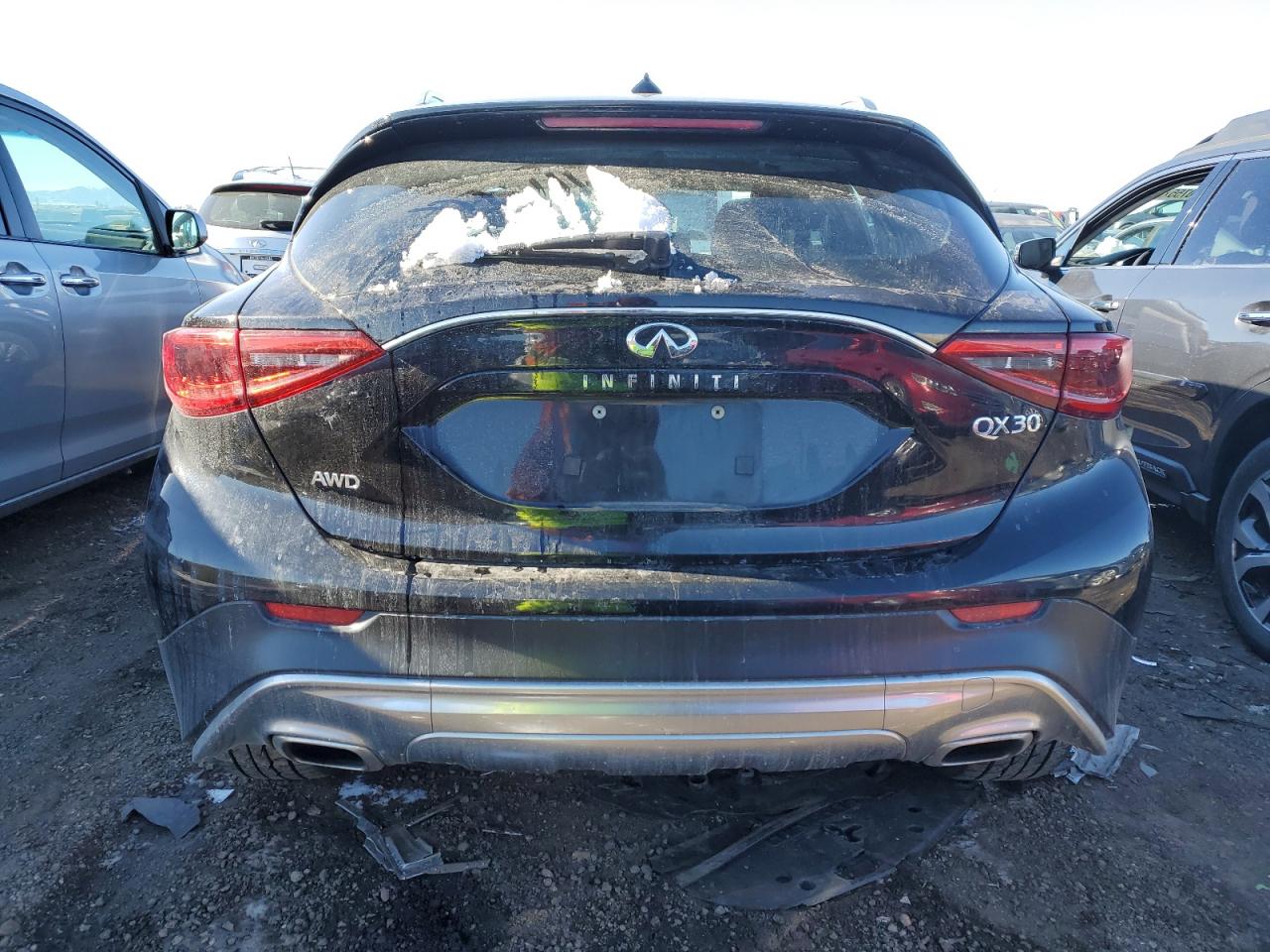 2017 Infiniti QX30 - Image 6