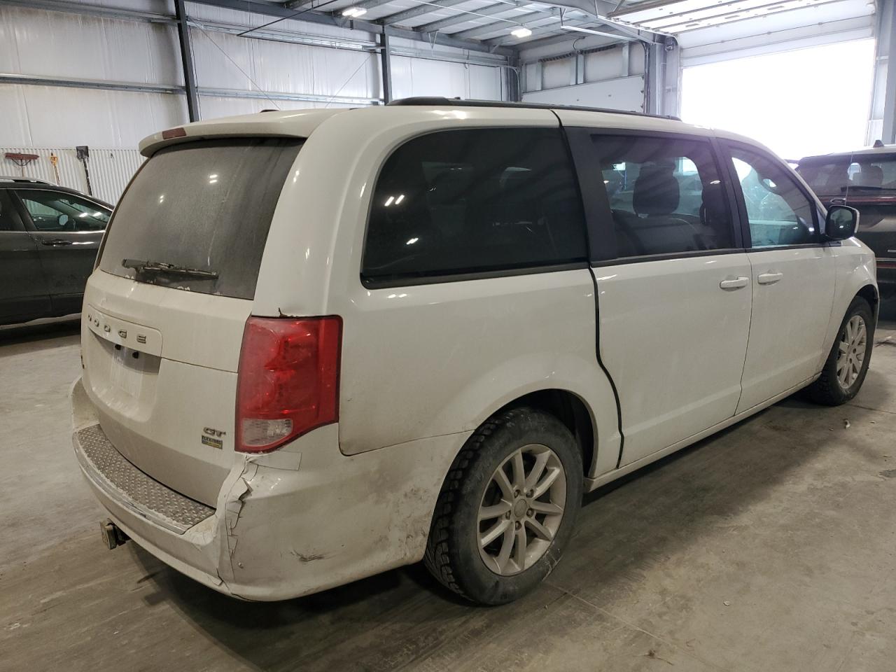 2019 Dodge Caravan - Image 3