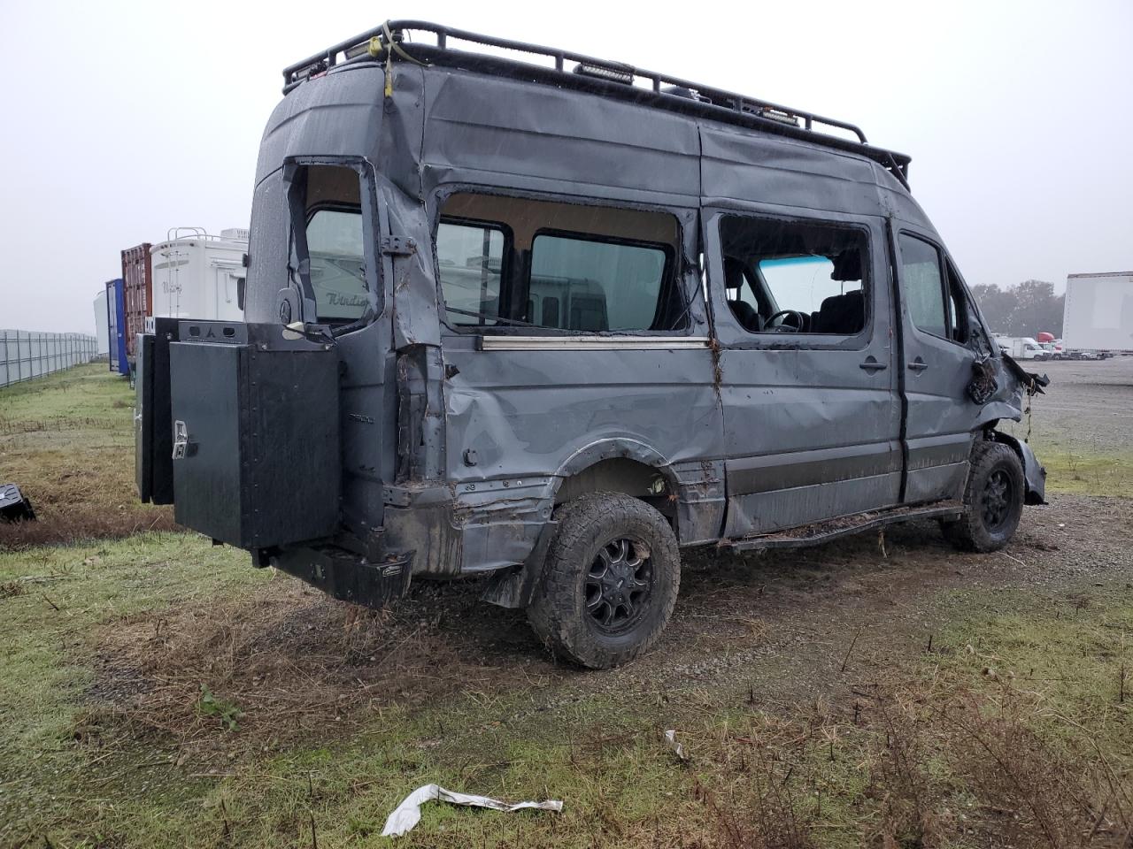 2016 Mercedes-Benz Sprinter - Image 3