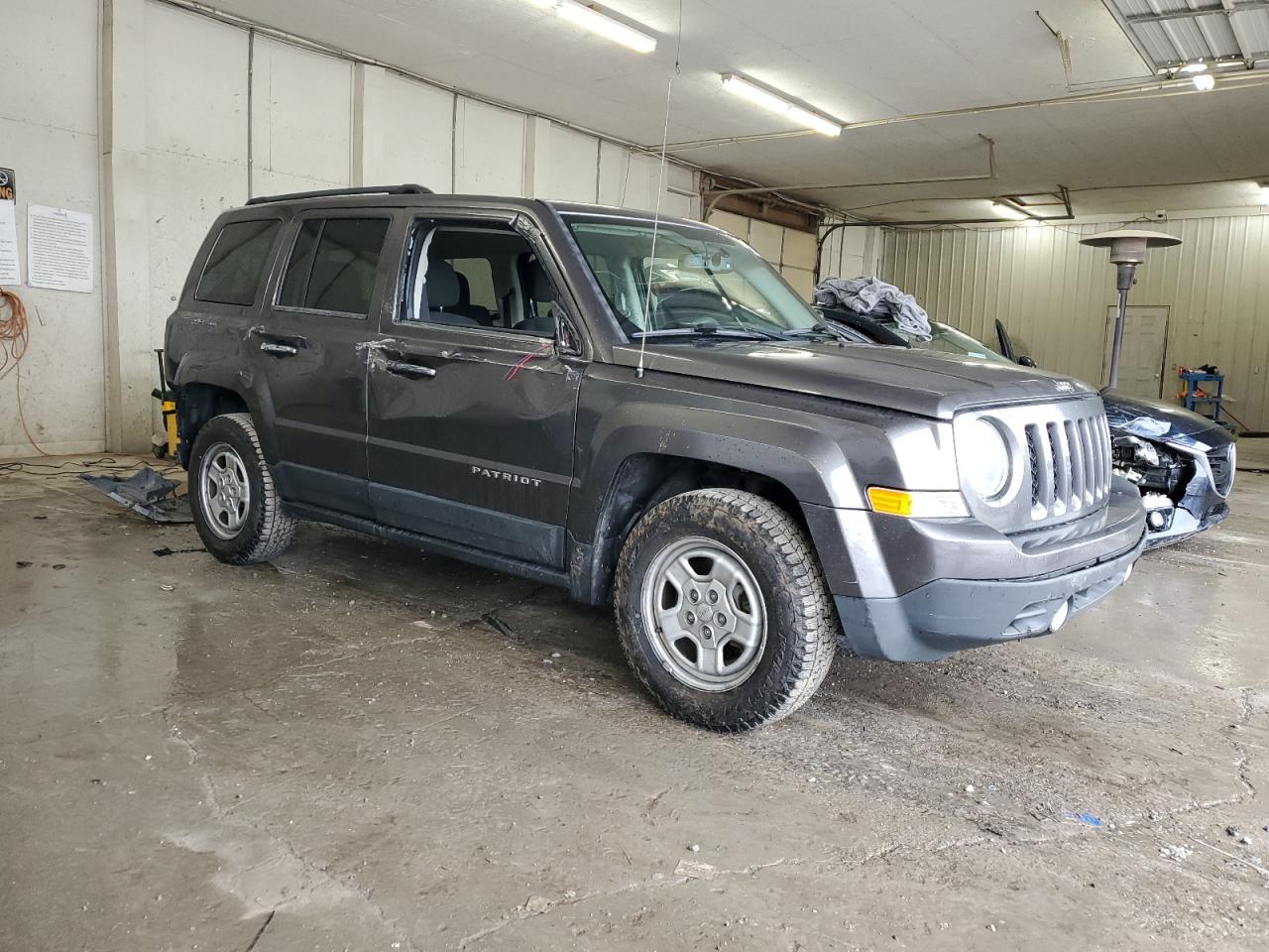 2016 Jeep Liberty (Patriot) - Image 4