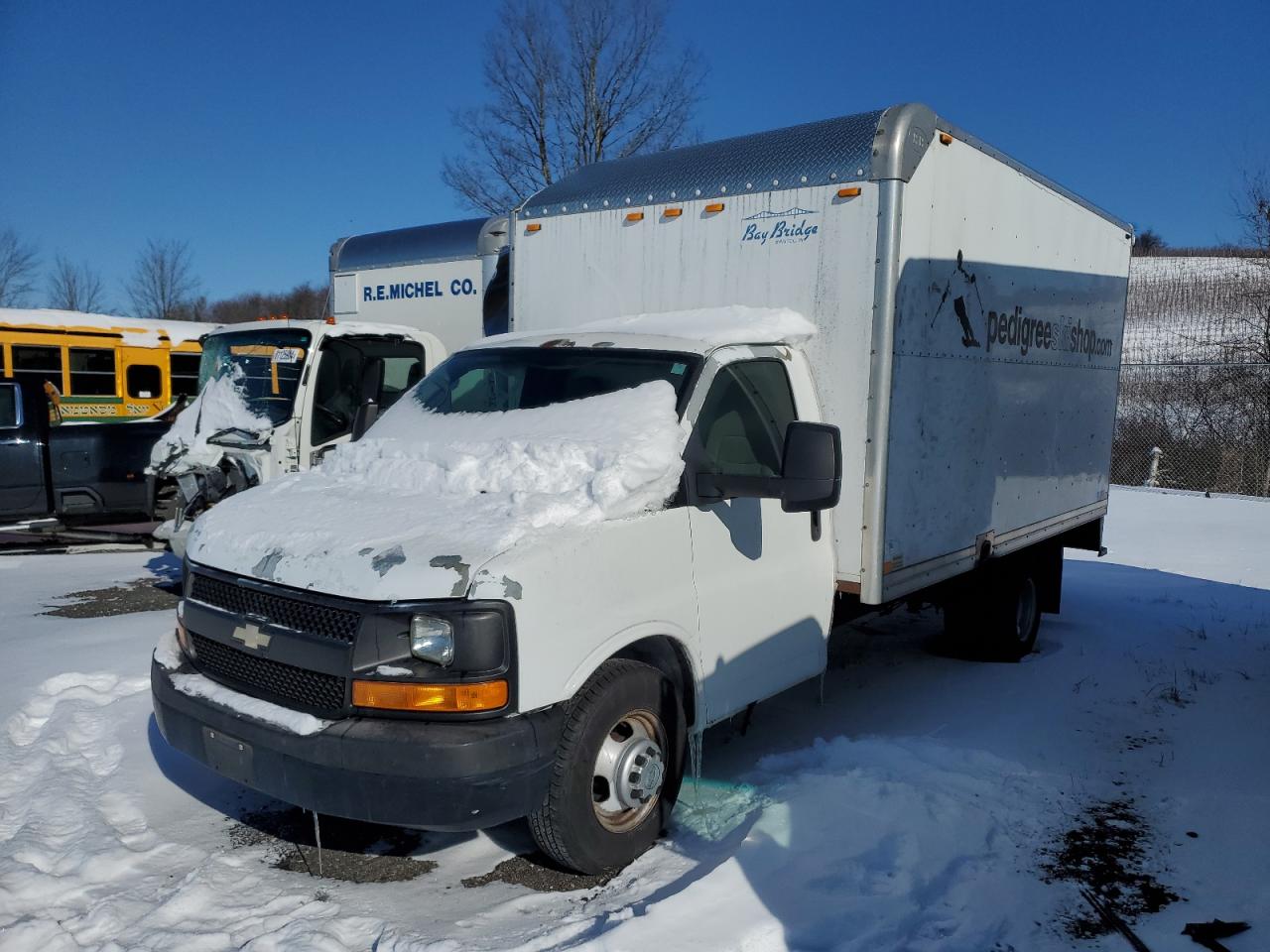 2011 Chevrolet Express - Image 2