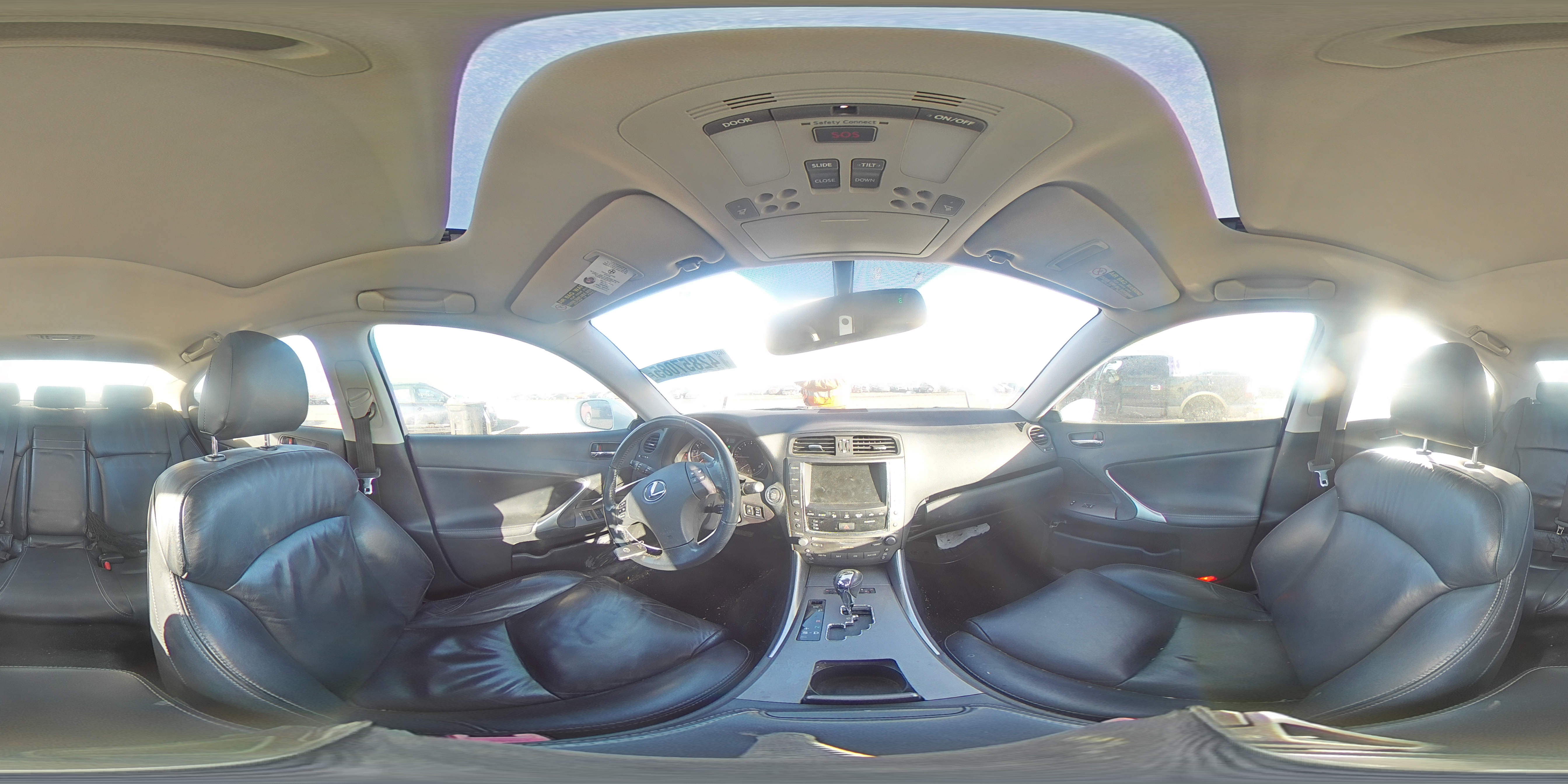 2010 Lexus IS - Image 12