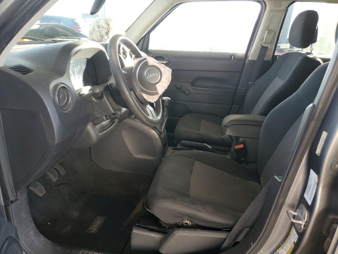 2014 Jeep Liberty (Patriot) - Image 7