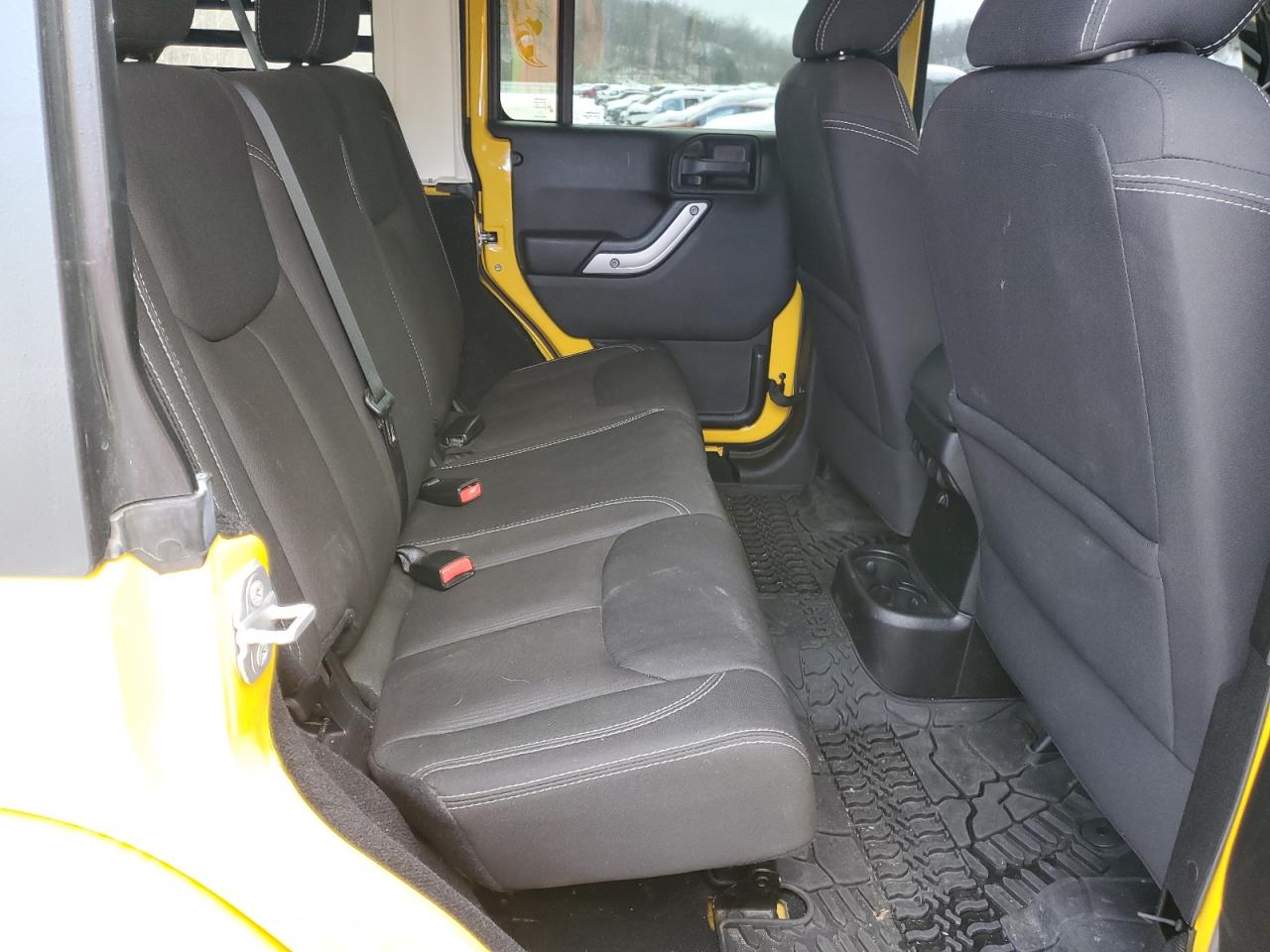 2015 Jeep Wrangler - Image 11