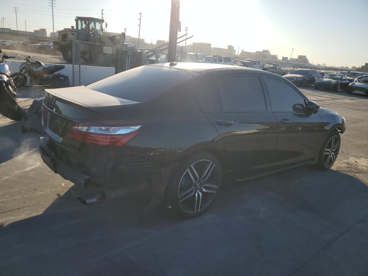 VIN 1HGCR3F99HA021446 2017 HONDA ACCORD no.3