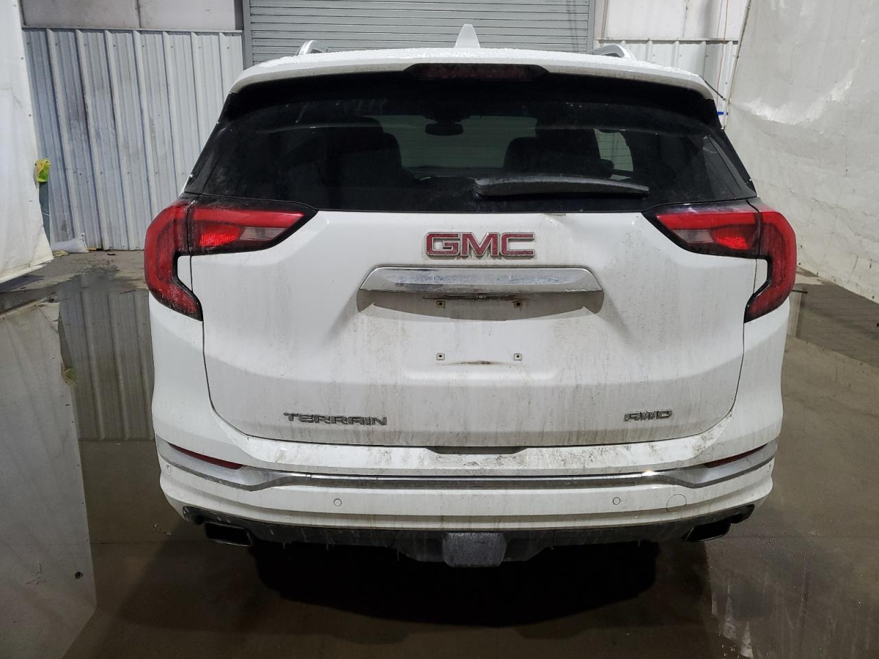 2018 GMC Terrain - Image 6