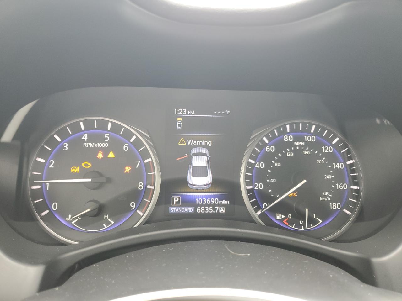 2019 Infiniti Q60 - Image 9