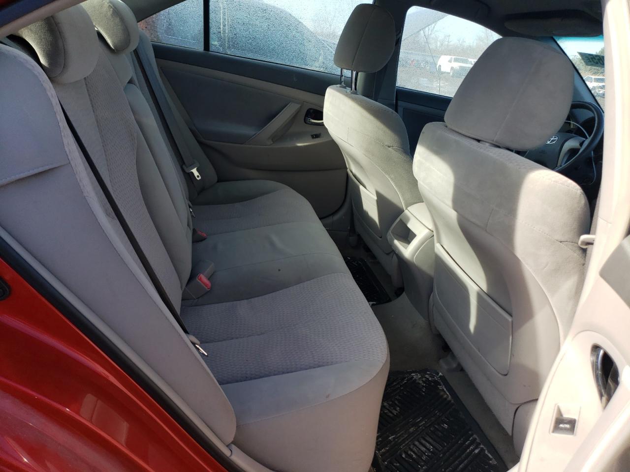 2010 Toyota Camry - Image 10
