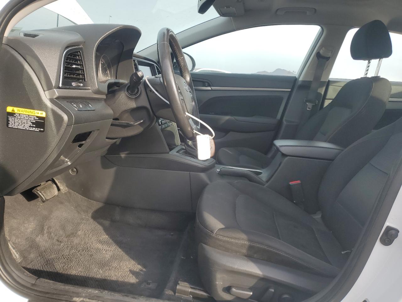 2017 Hyundai Elantra - Image 7