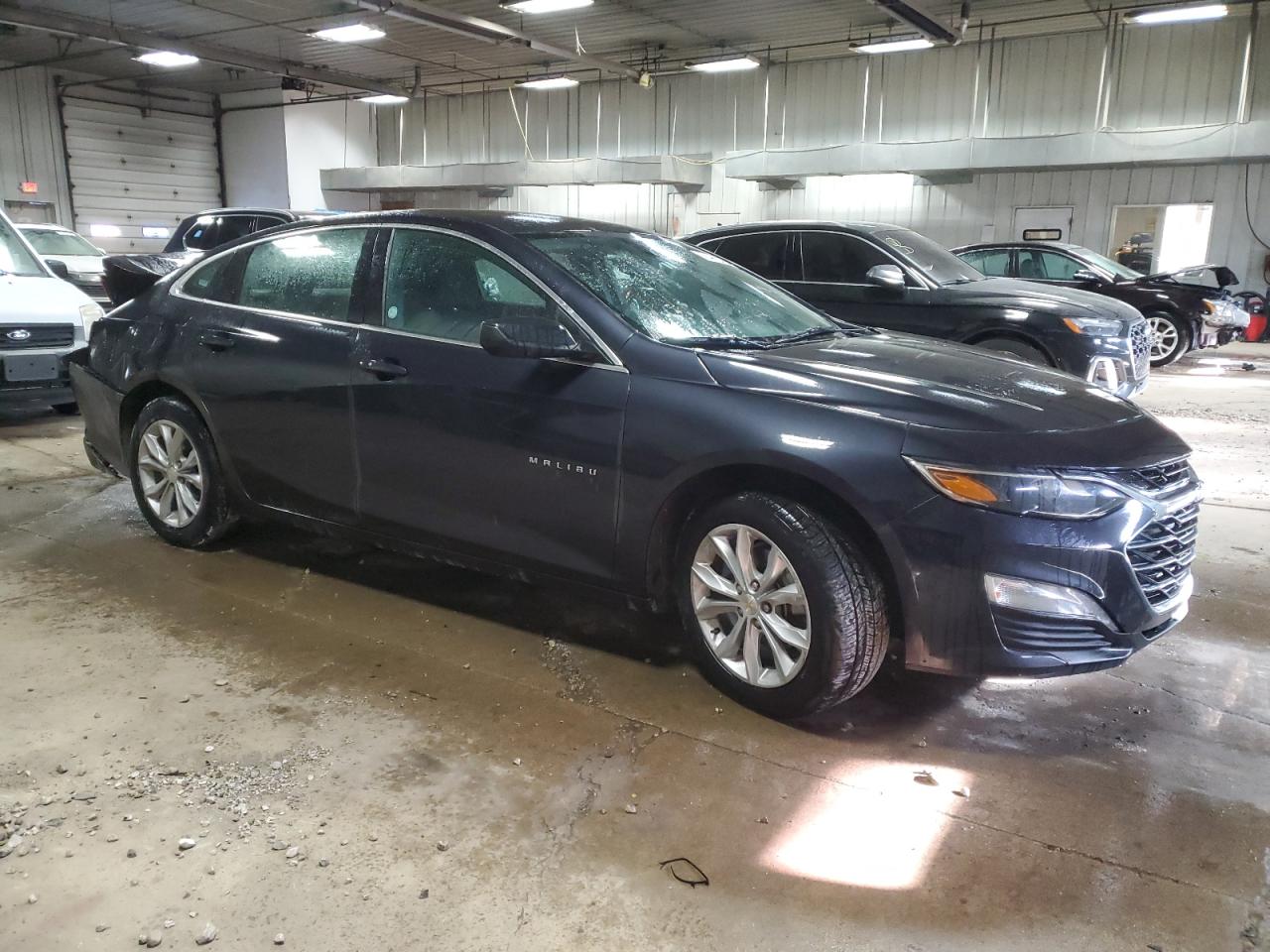 2023 Chevrolet Malibu - Image 4