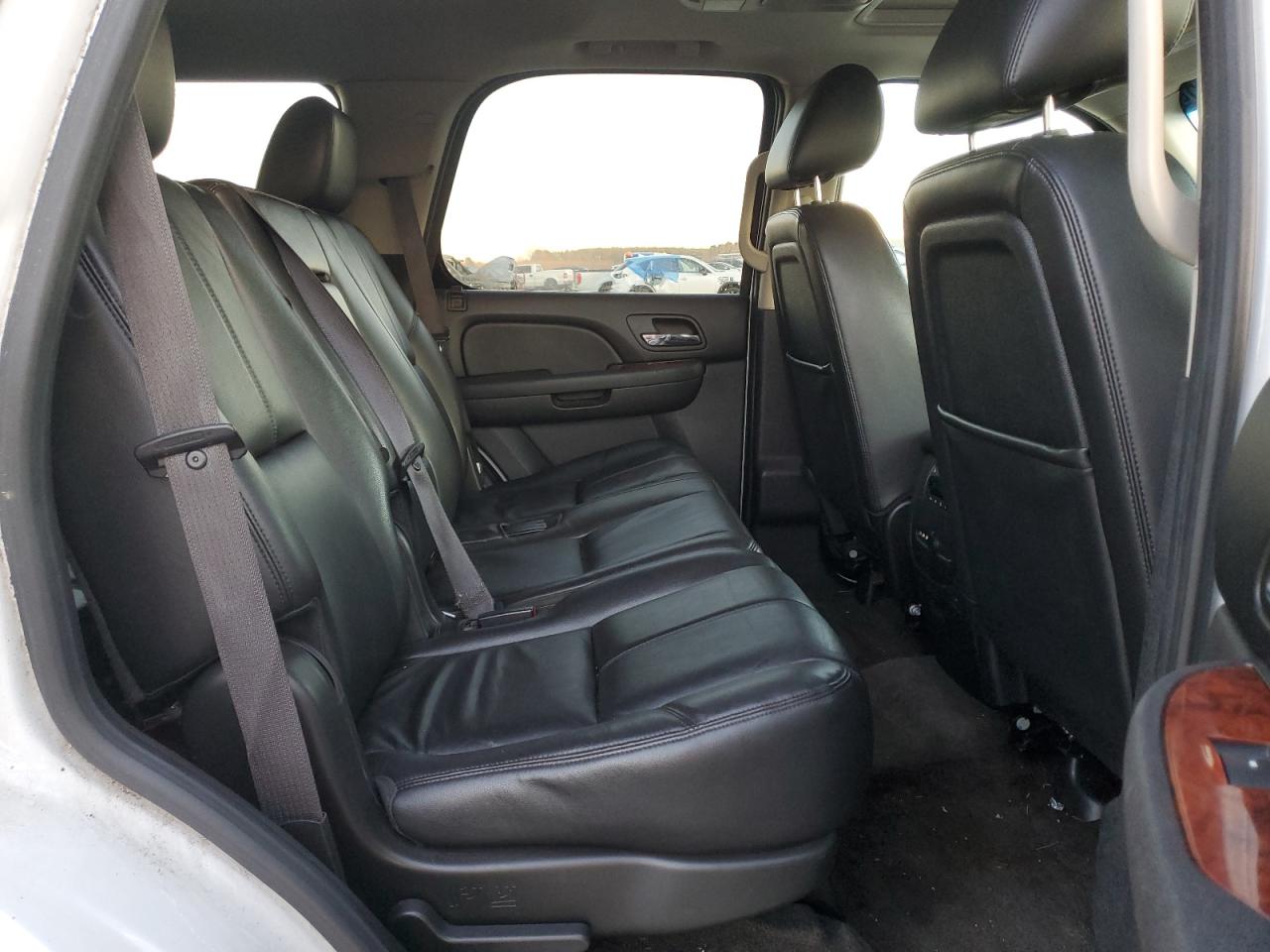 2012 Chevrolet Tahoe - Image 11