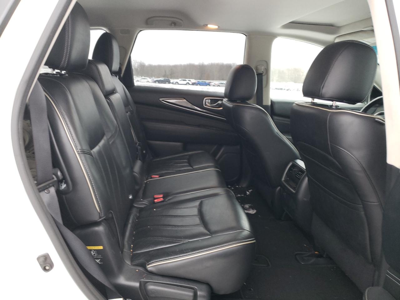 2017 Infiniti QX60 - Image 12