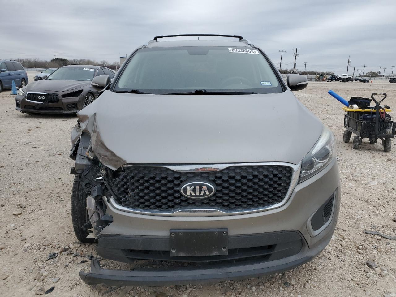 2017 Kia Sorento - Image 5