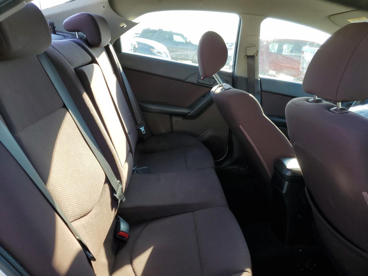 2011 Kia Forte - Image 10