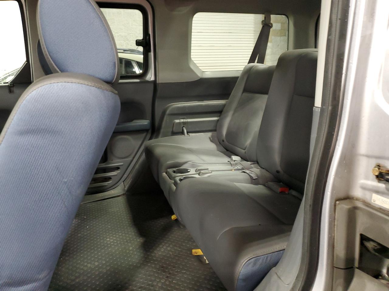 2005 Honda Element - Image 11