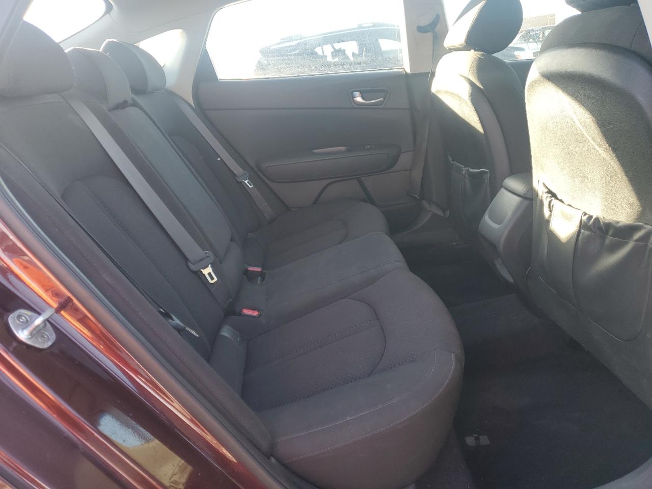 2016 Kia Optima - Image 10
