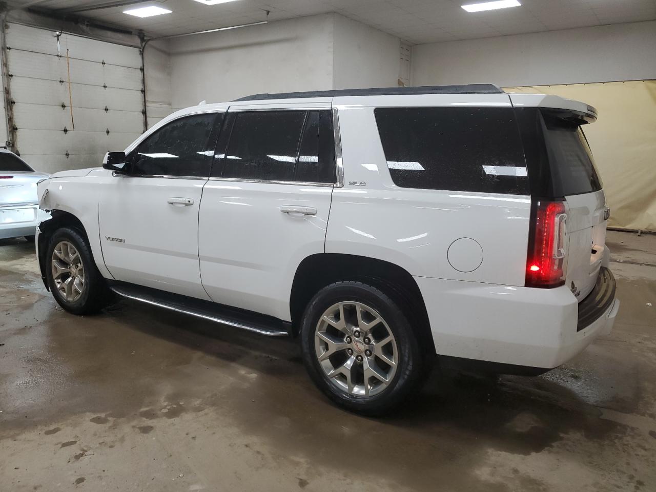 2019 GMC Yukon - Image 2