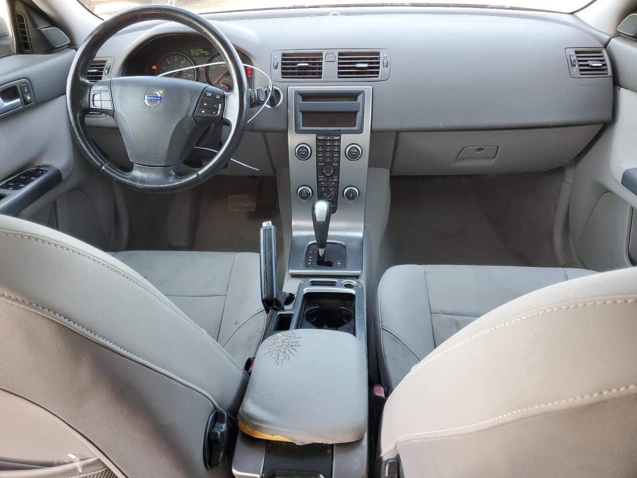 2010 Volvo S40 - Image 8