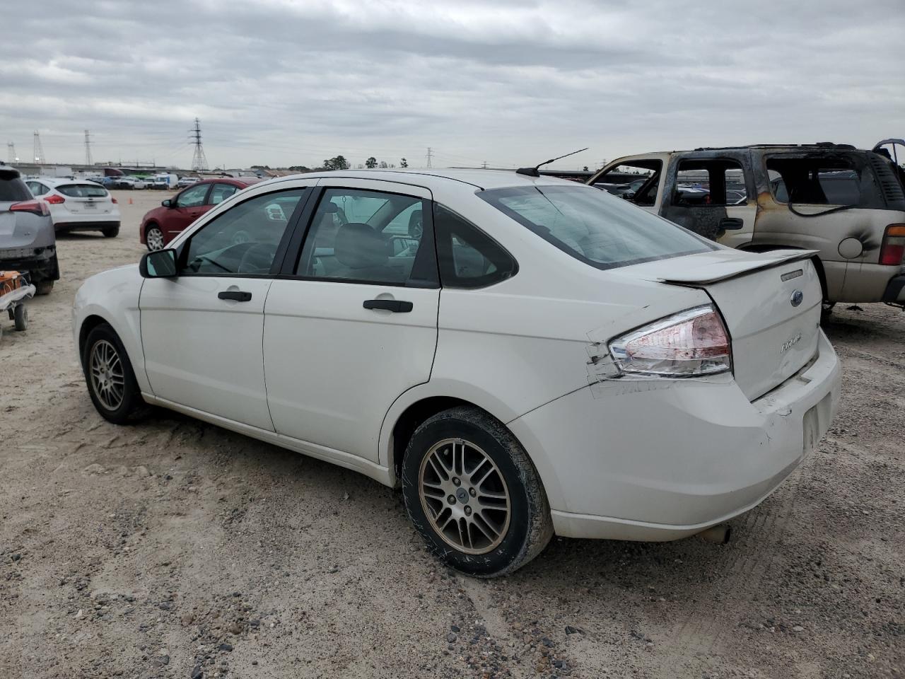 2011 Ford Focus - Image 2