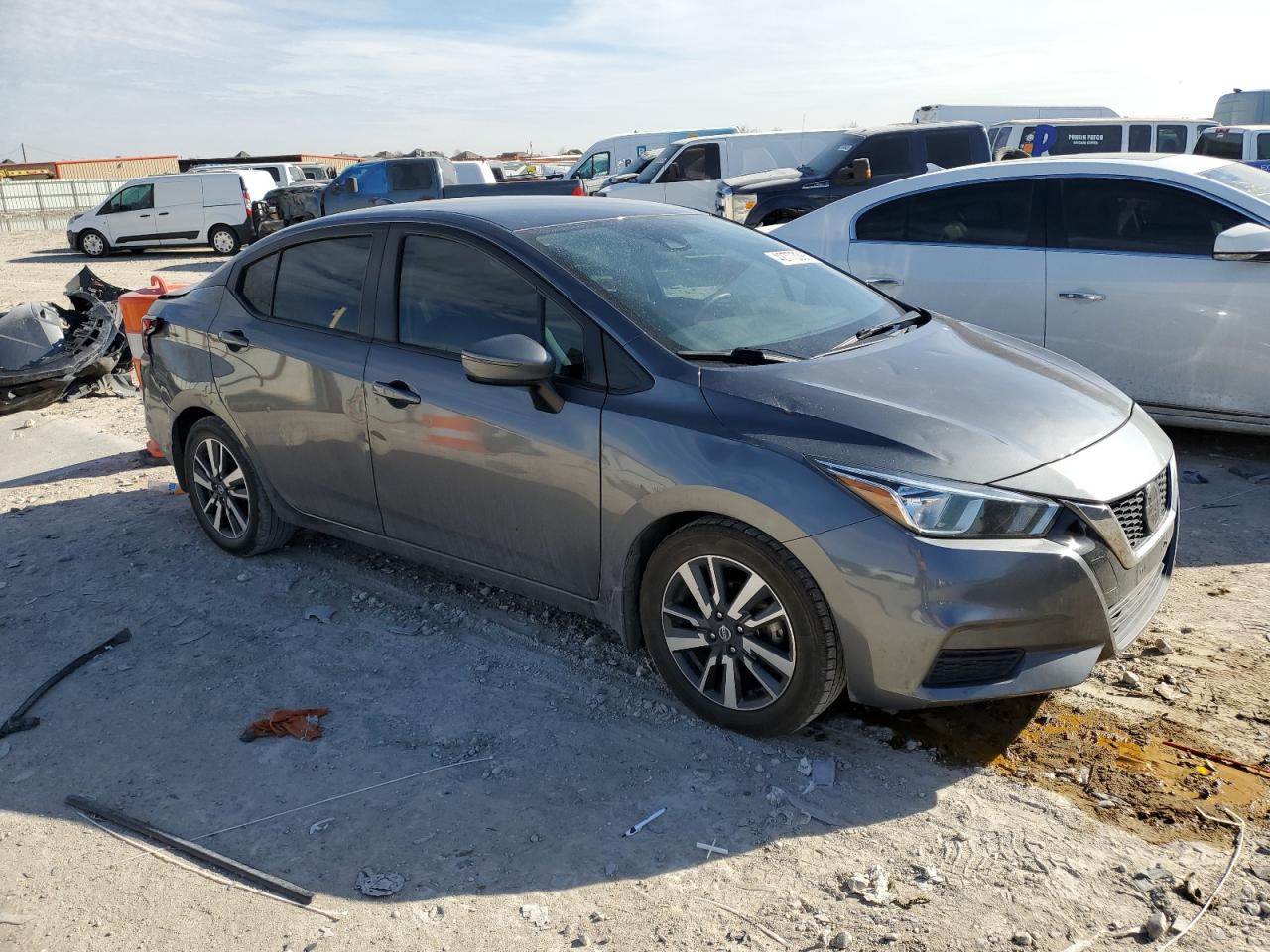 2021 Nissan Versa - Image 4