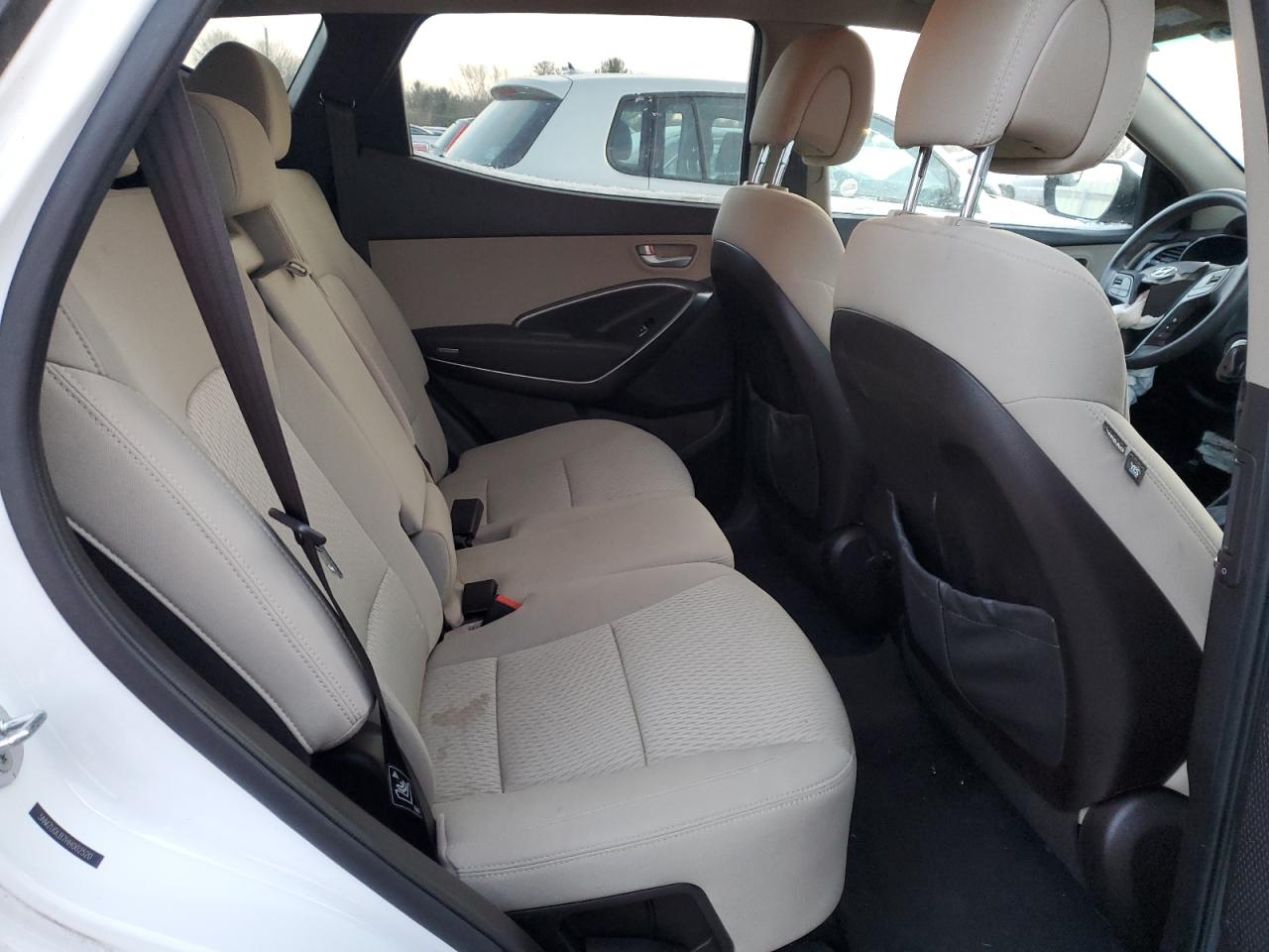 2017 Hyundai Santa Fe - Image 11