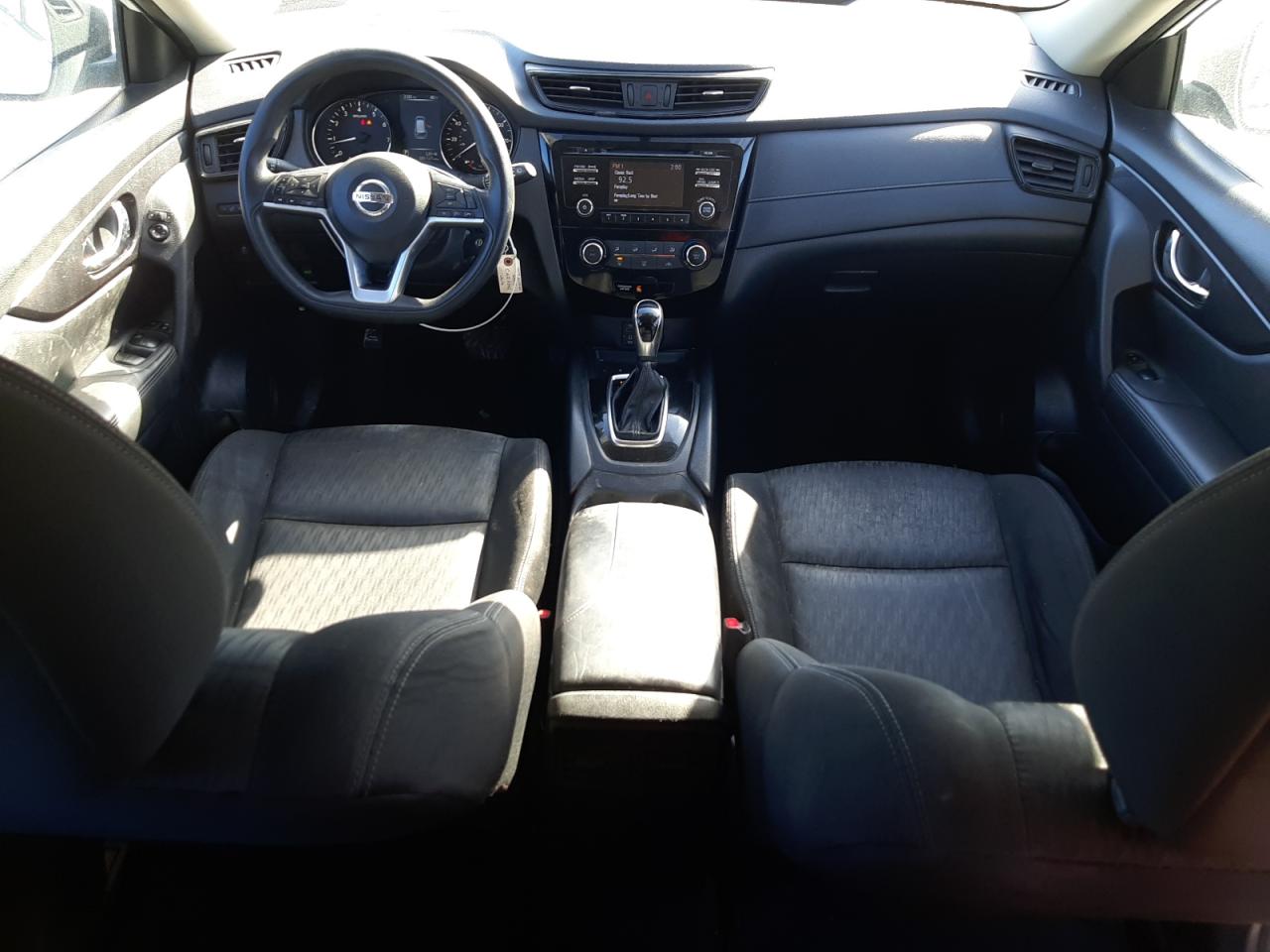 2017 Nissan Rogue - Image 8