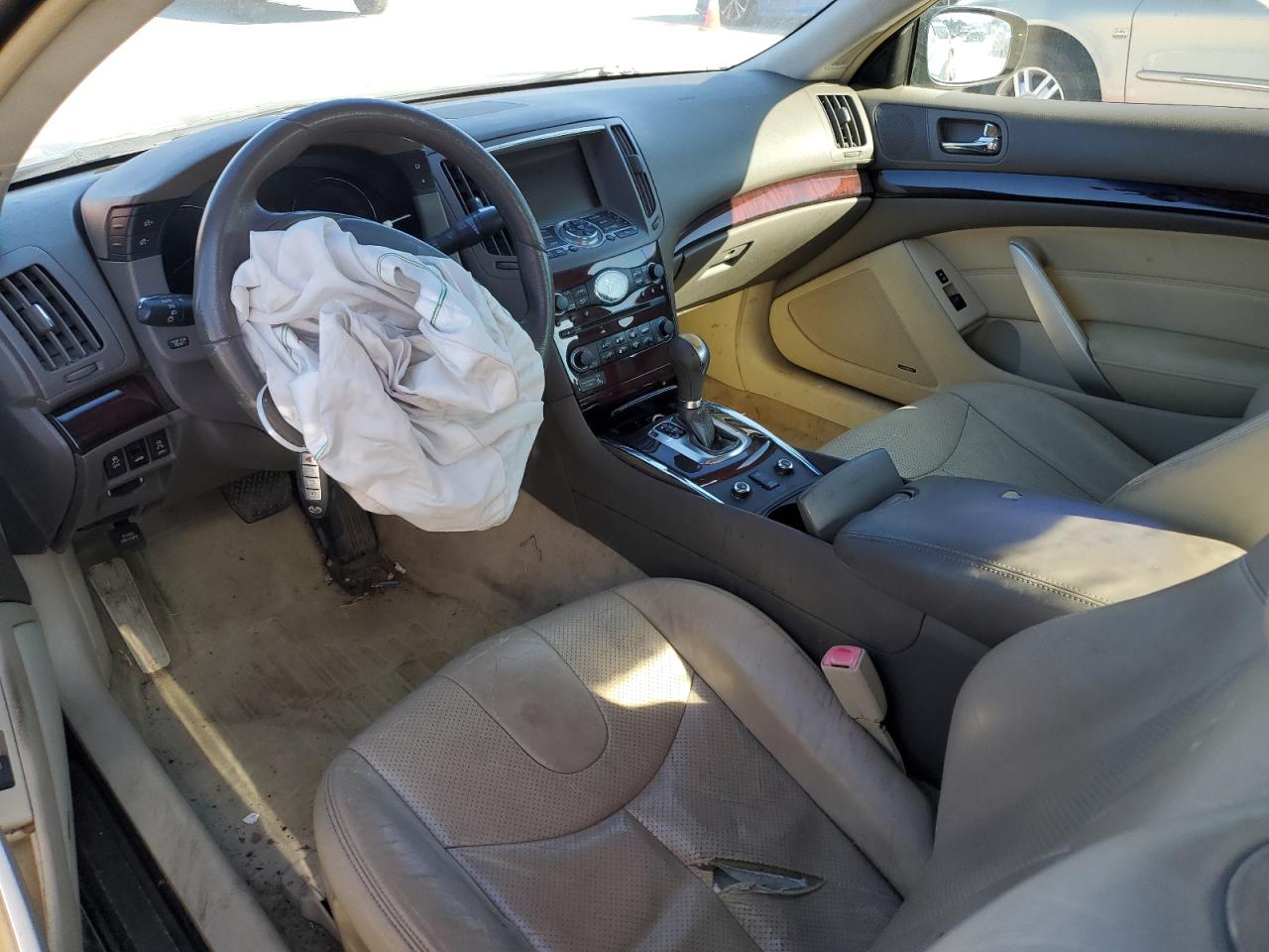2011 Infiniti G - Image 8