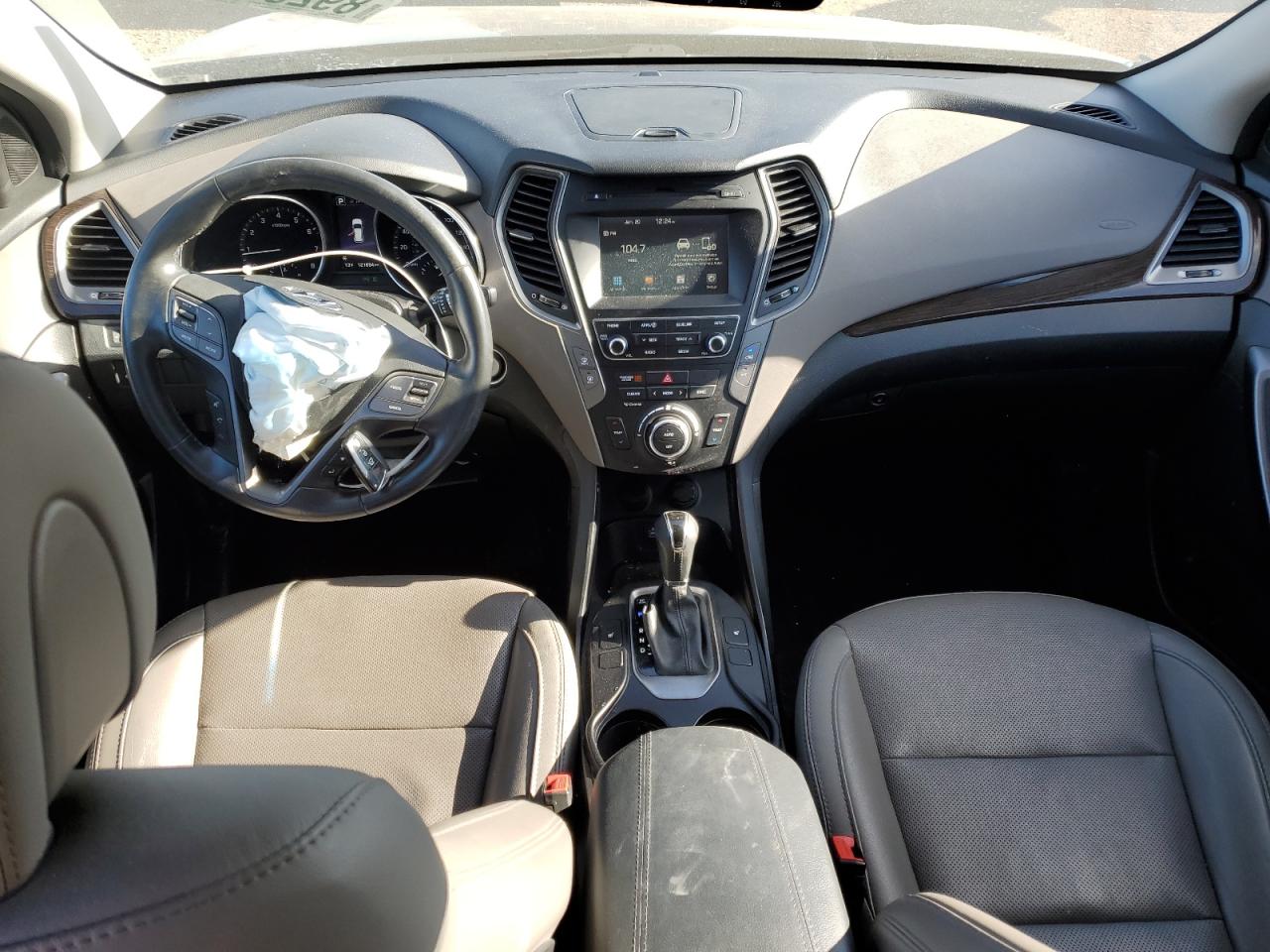 2017 Hyundai Santa Fe - Image 8