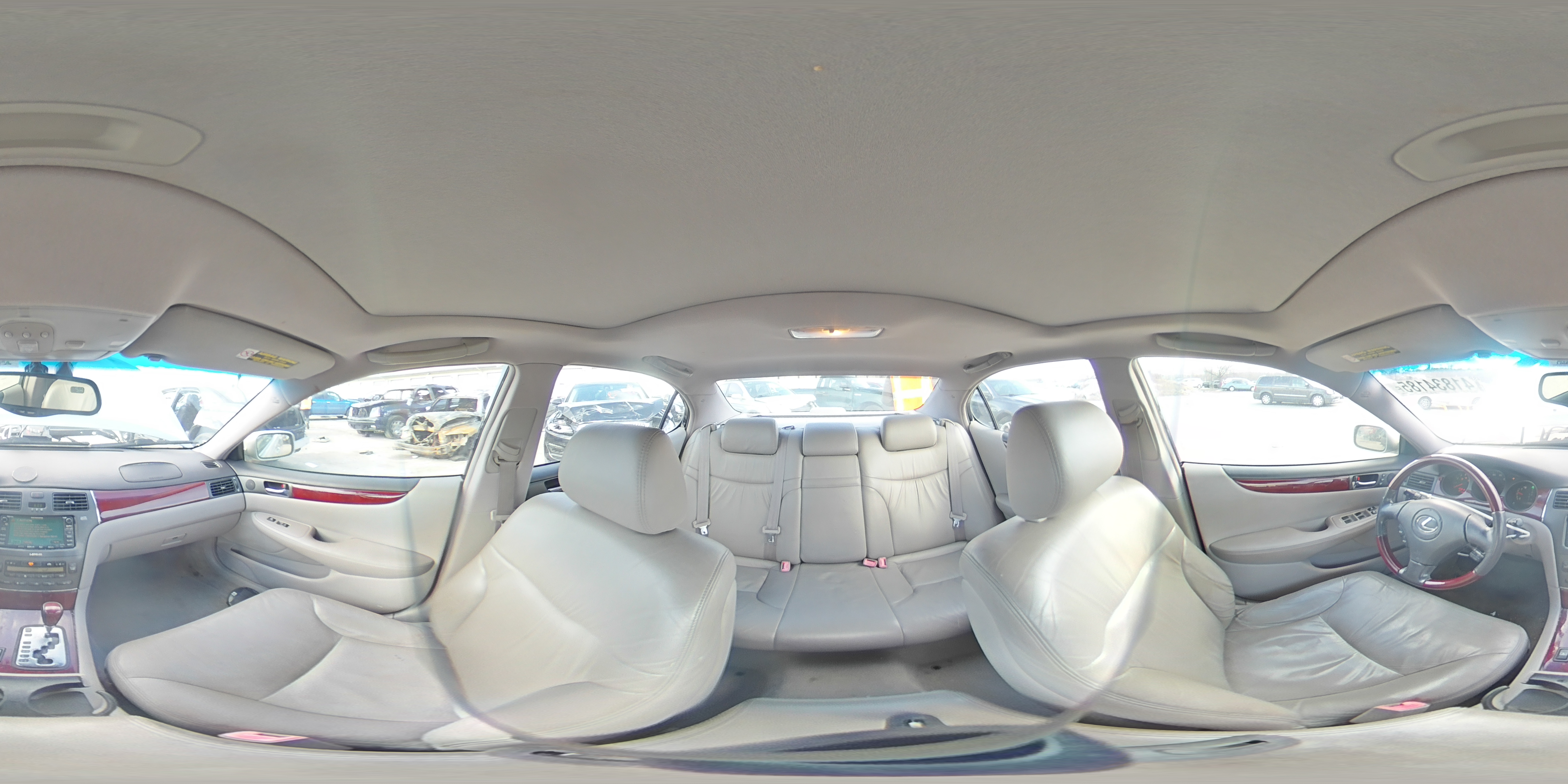 2004 Lexus ES - Image 12