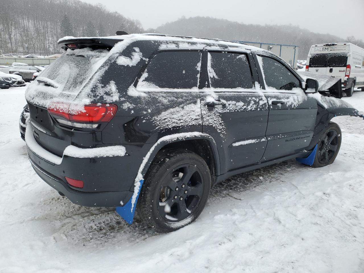 2018 Jeep Grand Cherokee - Image 3