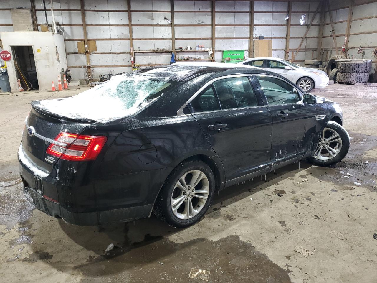 2013 Ford Taurus - Image 3