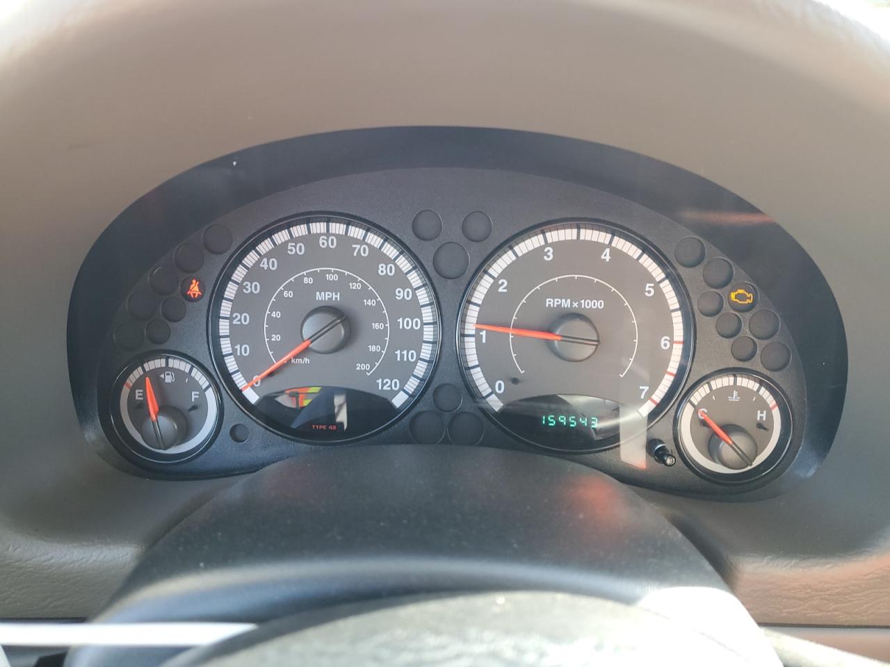 2005 Jeep Liberty (North America) - Image 9
