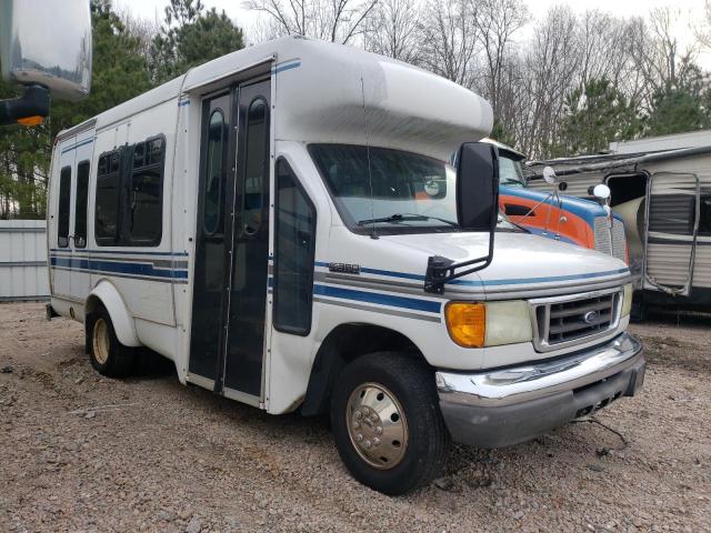 2006 Ford Econoline E350 Super Duty Cutaway Van