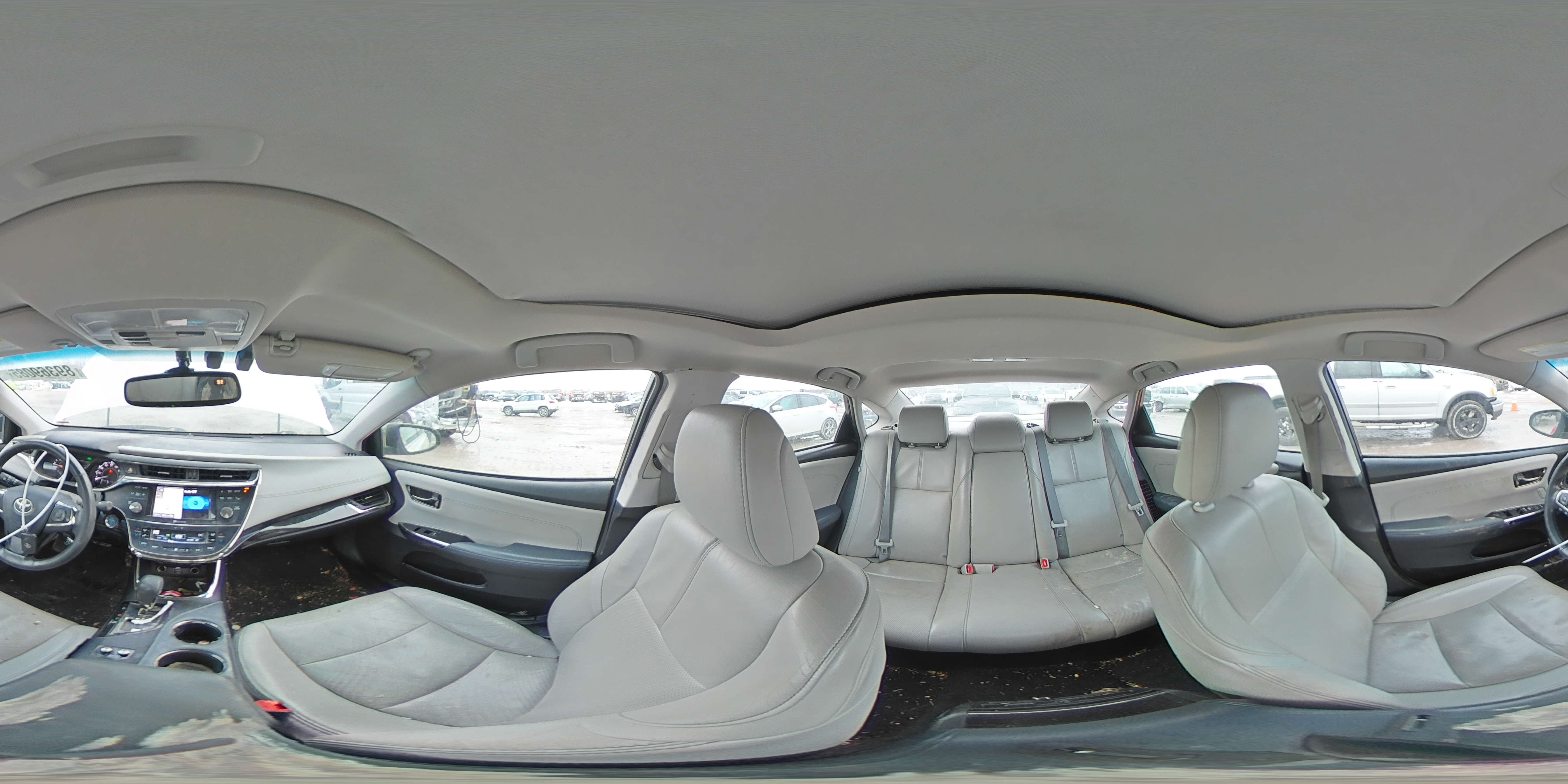 2013 Toyota Avalon - Image 13