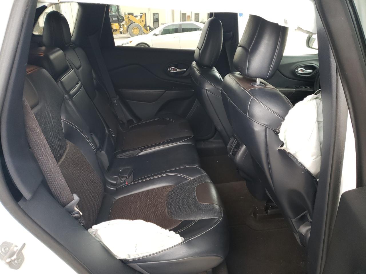2016 Jeep Grand Cherokee - Image 10